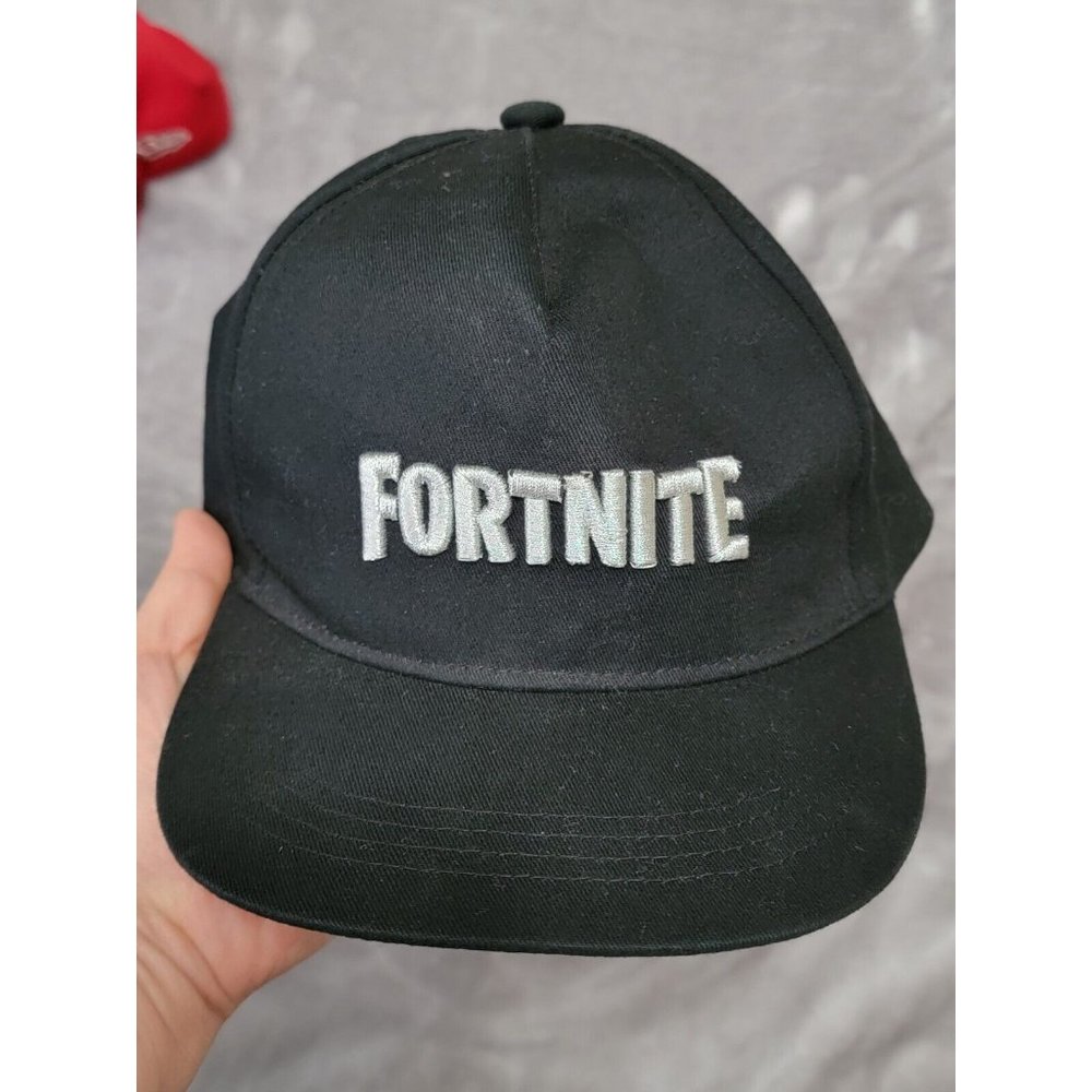 Fortnite Youth Black Cap Hat OSFM Embroidered‎ Logo Adjustable Snapback